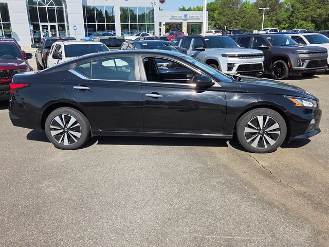 Used 2022 Nissan Altima 2.5 SV AWD/4WD image 13