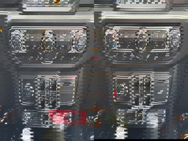 Used 2022 Jeep Gladiator Rubicon w/ Cold Weather Group image 14