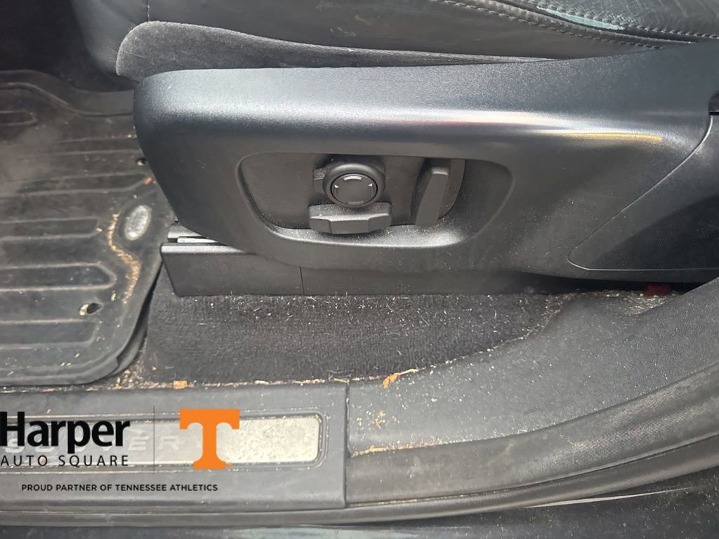 Used 2017 Land Rover Discovery HSE Luxury image 18