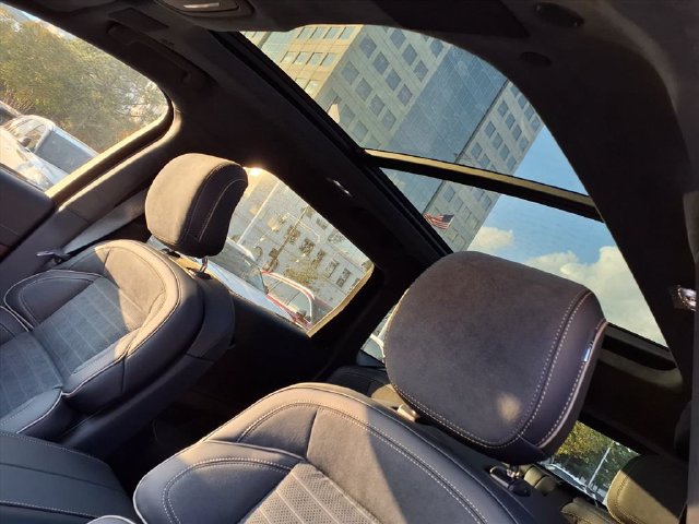 New 2026 Lincoln Nautilus Black Label w/ Jet Appearance Package AWD/4WD image 9