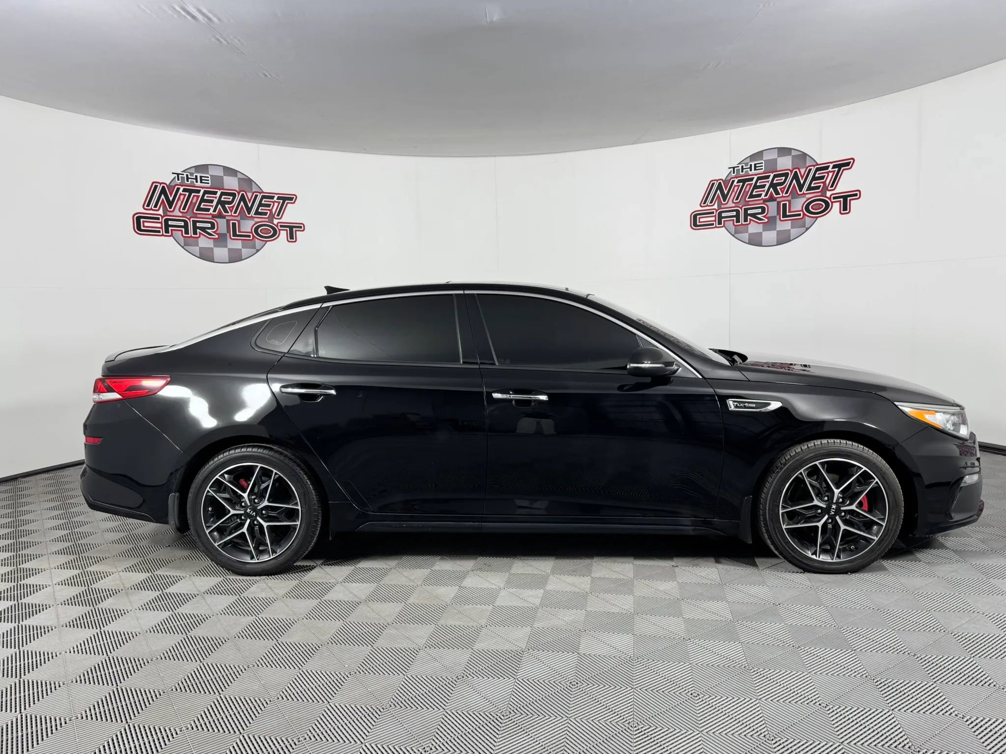 Used 2019 Kia Optima SX FWD image 8