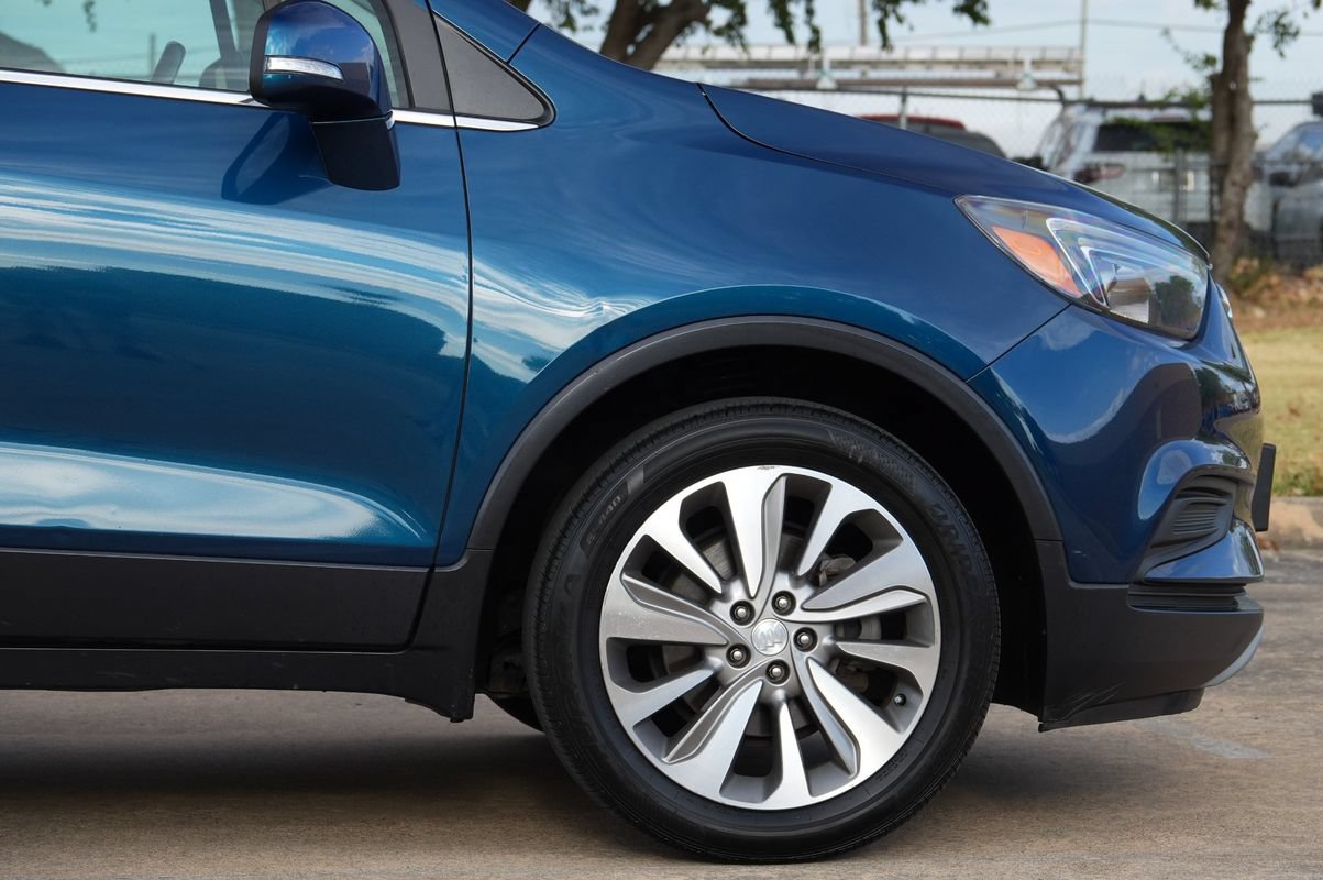 Used 2019 Buick Encore Preferred w/ Safety Package FWD image 29