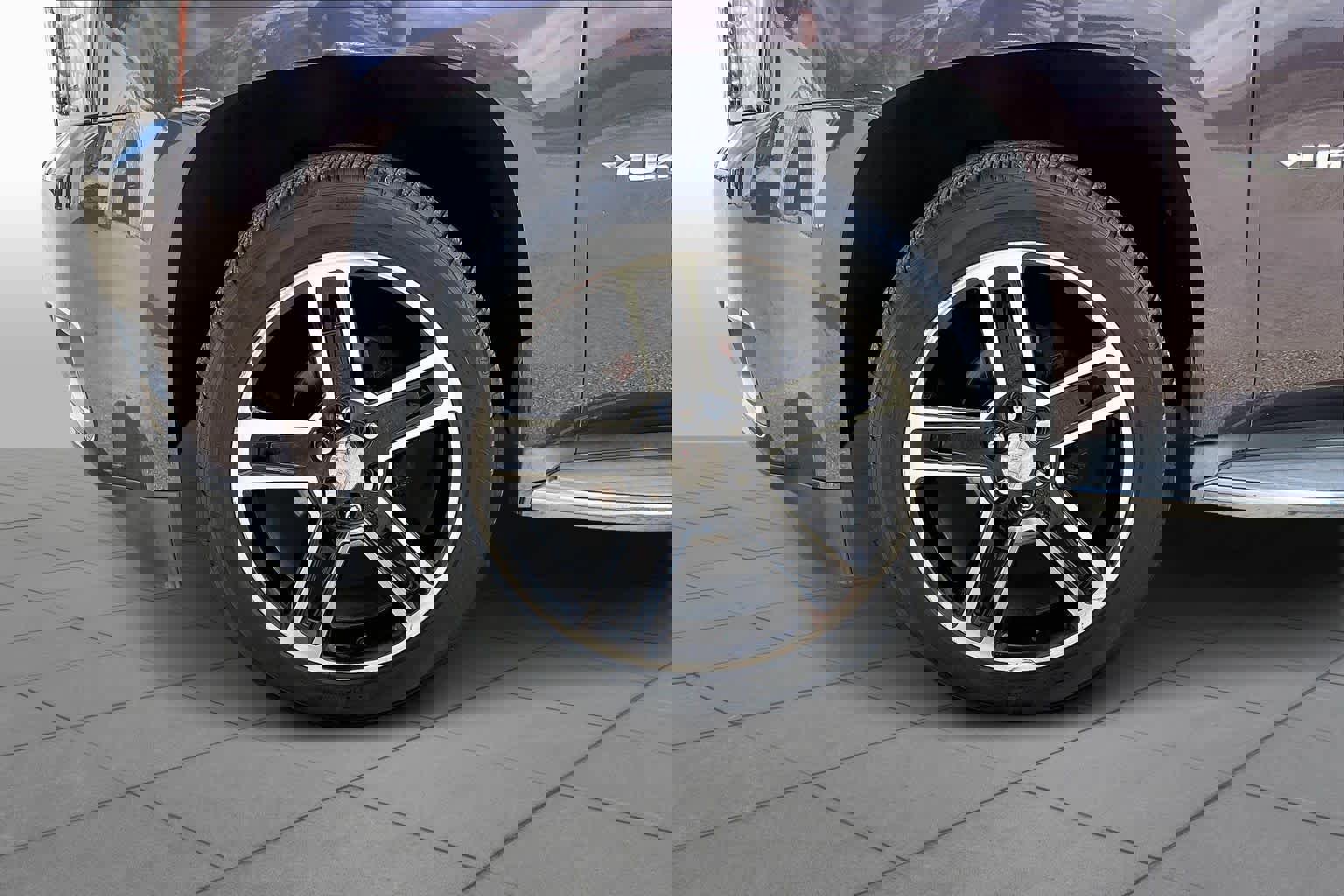 Used 2015 GMC Yukon SLT w/ Open Road Package image 10