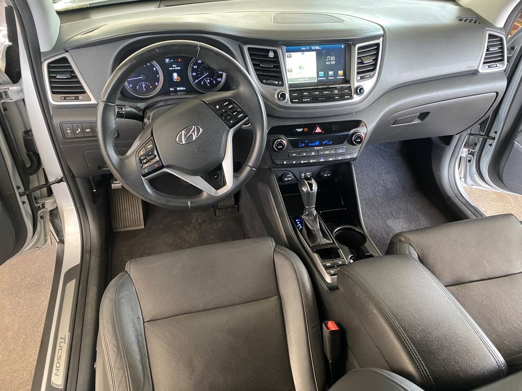 Used 2016 Hyundai Tucson Limited w/ Option Group 03 image 12