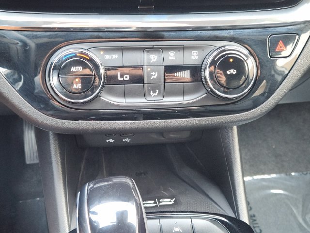Used 2025 Buick Envista Sport Touring w/ Convenience II Package FWD image 21