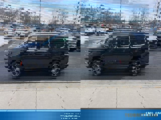 Used 2024 Jeep Grand Wagoneer L 4WD image 4