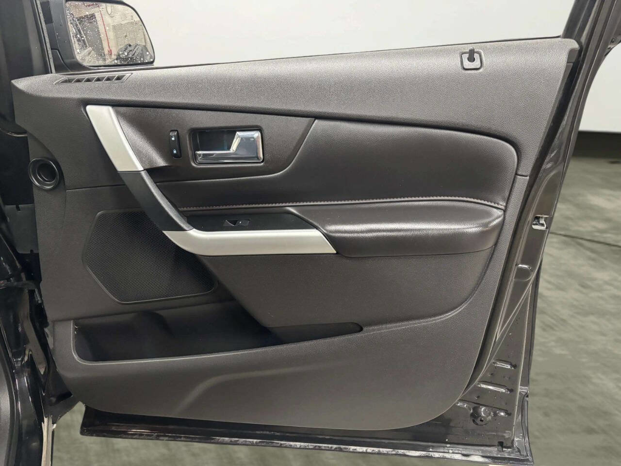 Used 2013 Ford Edge Limited image 21