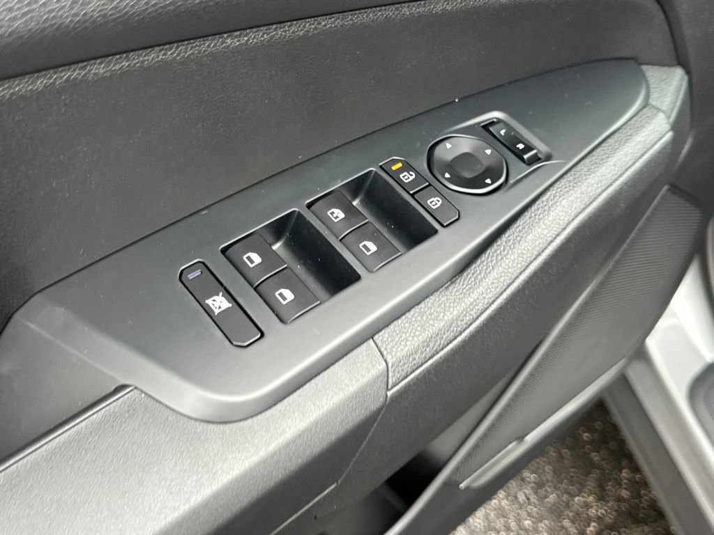 New 2026 Kia Sportage LX image 11