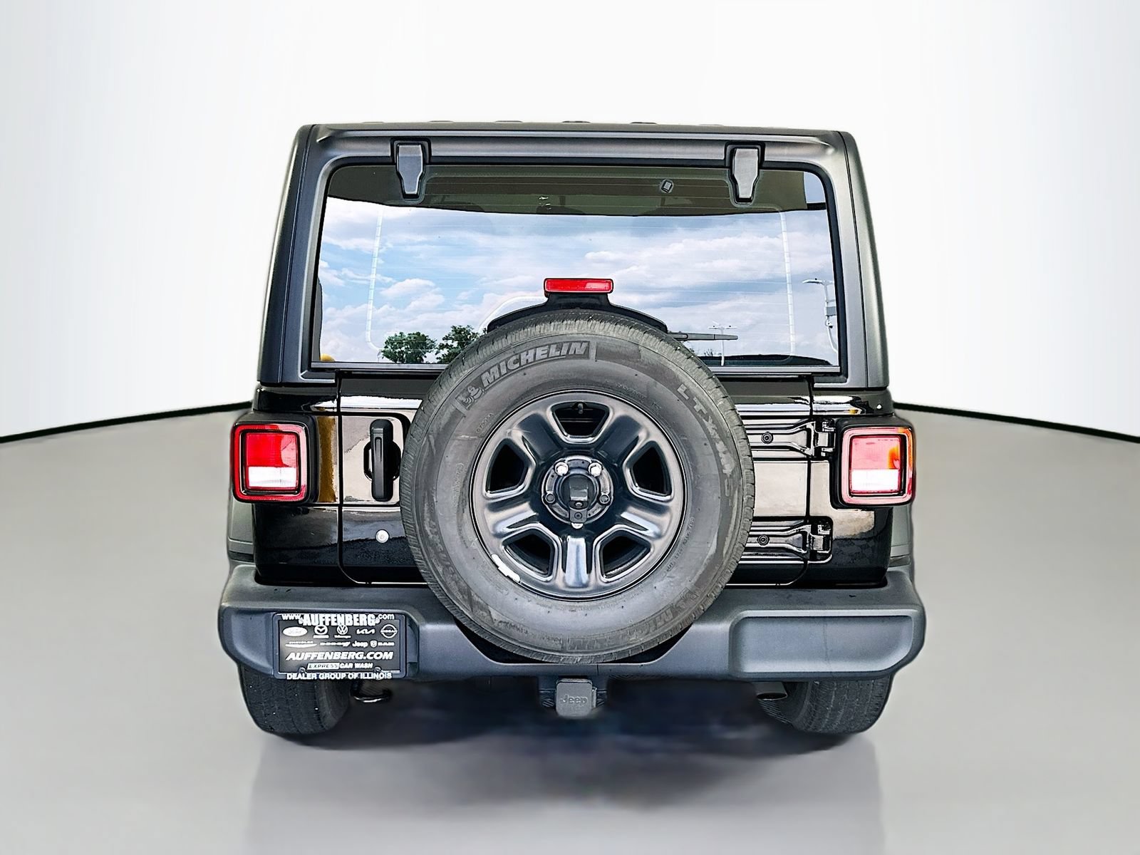 Used 2023 Jeep Wrangler Unlimited Sport AWD/4WD image 6
