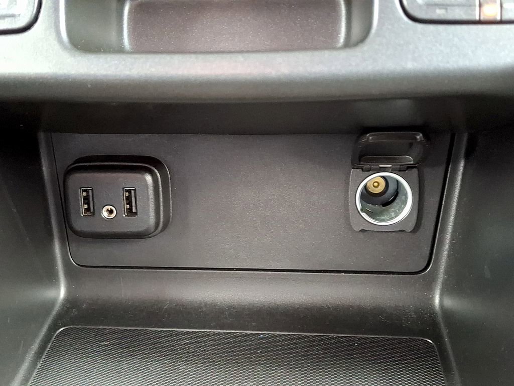 Used 2020 GMC Canyon SLE w/ Elevation Edition image 24