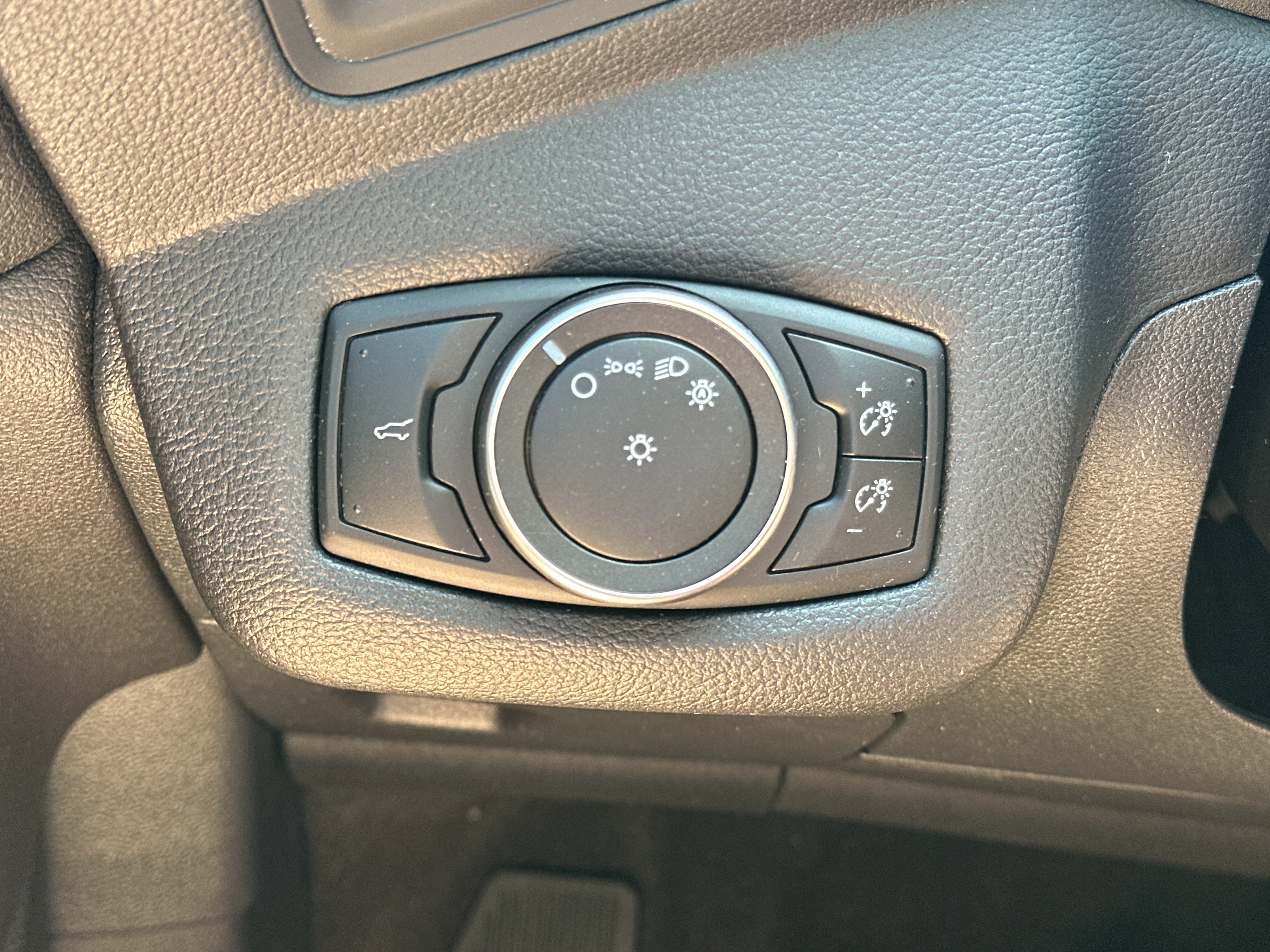 Used 2018 Ford Escape S FWD image 27