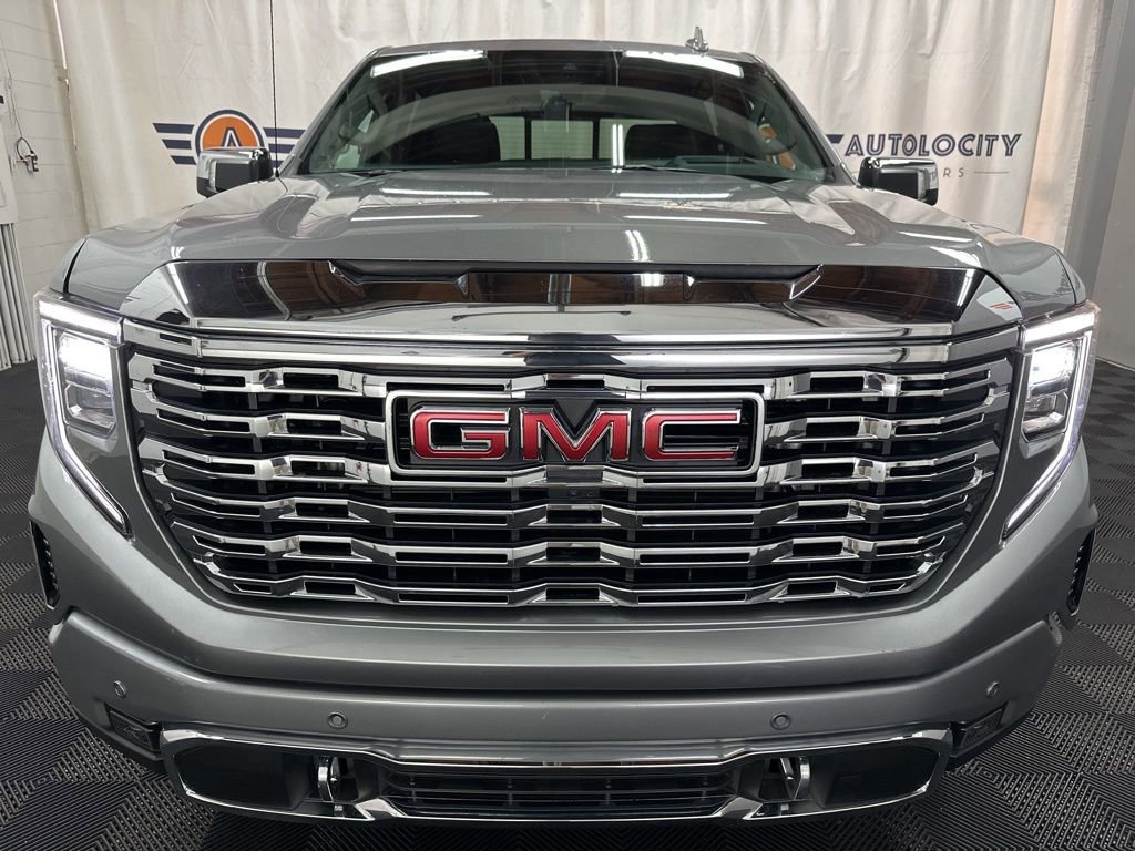 Used 2024 GMC Sierra 1500 Denali w/ Denali Reserve Package AWD/4WD image 4