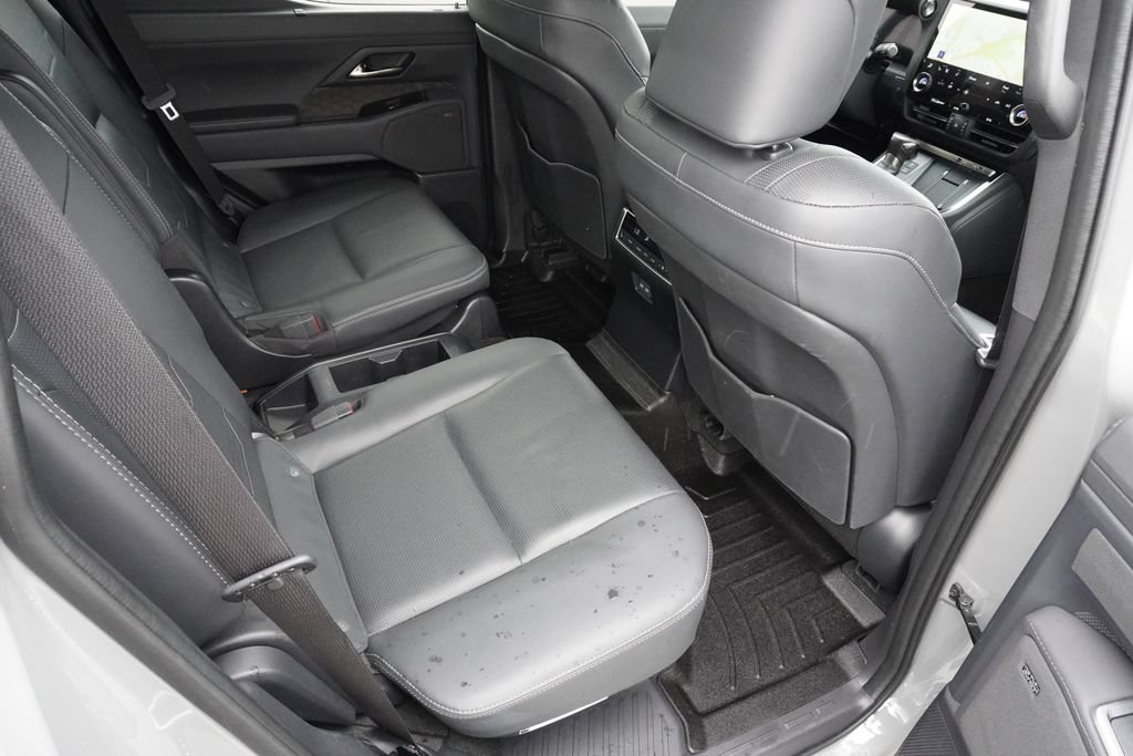 Used 2024 Lexus GX 550 w/ Accessory Package (Z1) AWD/4WD image 26