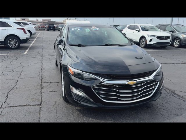 Used 2023 Chevrolet Malibu LT FWD image 3