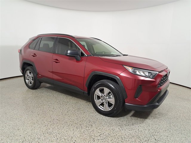 Used 2022 Toyota RAV4 LE image 4