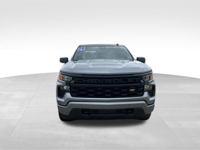 Used 2024 Chevrolet Silverado 1500 Custom image 2