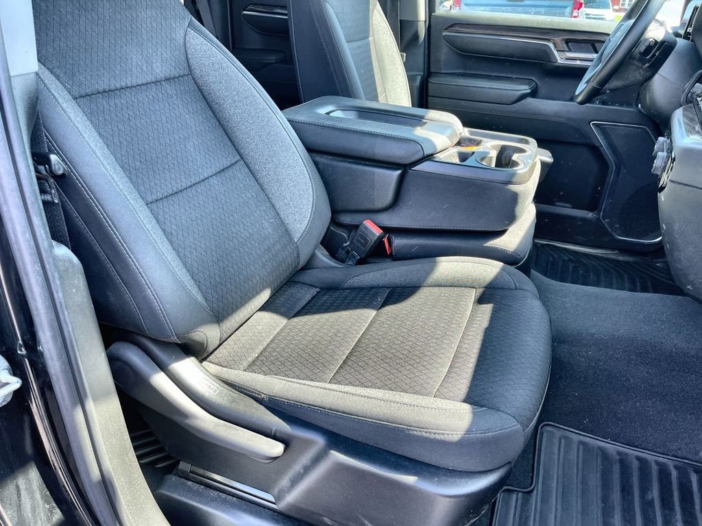Used 2023 Chevrolet Silverado 1500 LT image 27