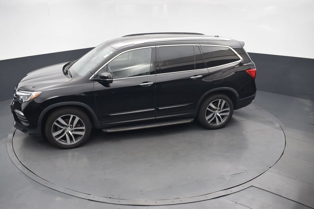 Used 2017 Honda Pilot Touring image 42