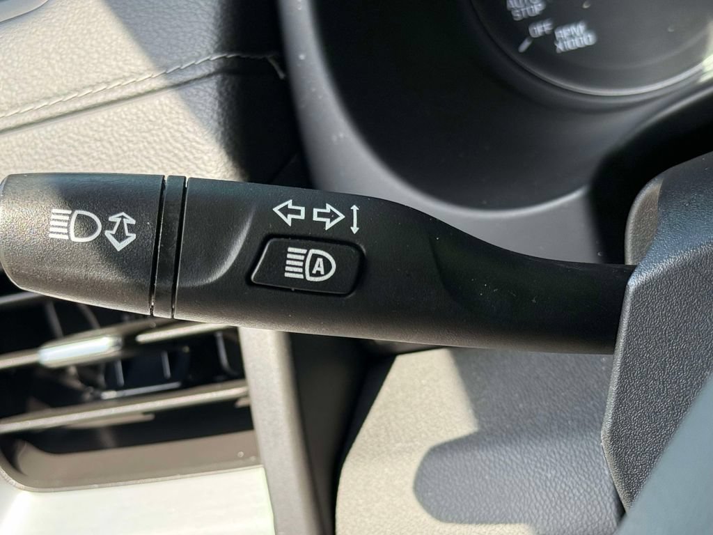 Used 2023 GMC Terrain SLT w/ LPO, Floor Liner Package FWD image 30
