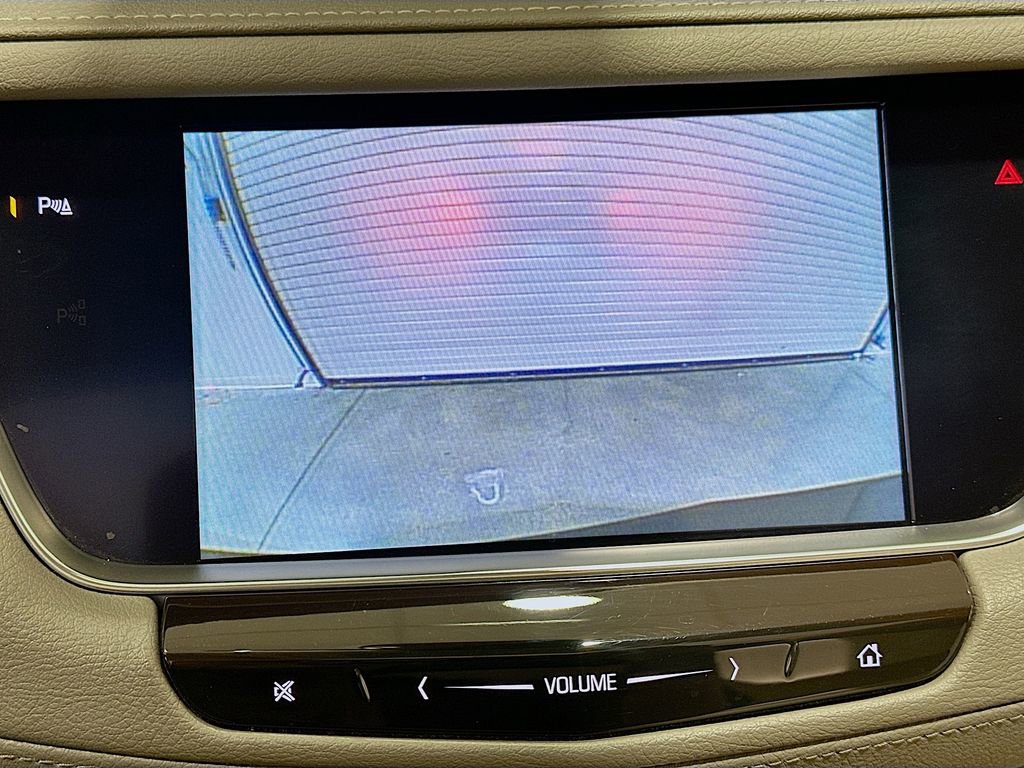 Used 2018 Cadillac XT5 Luxury w/ Driver Awareness Package image 14