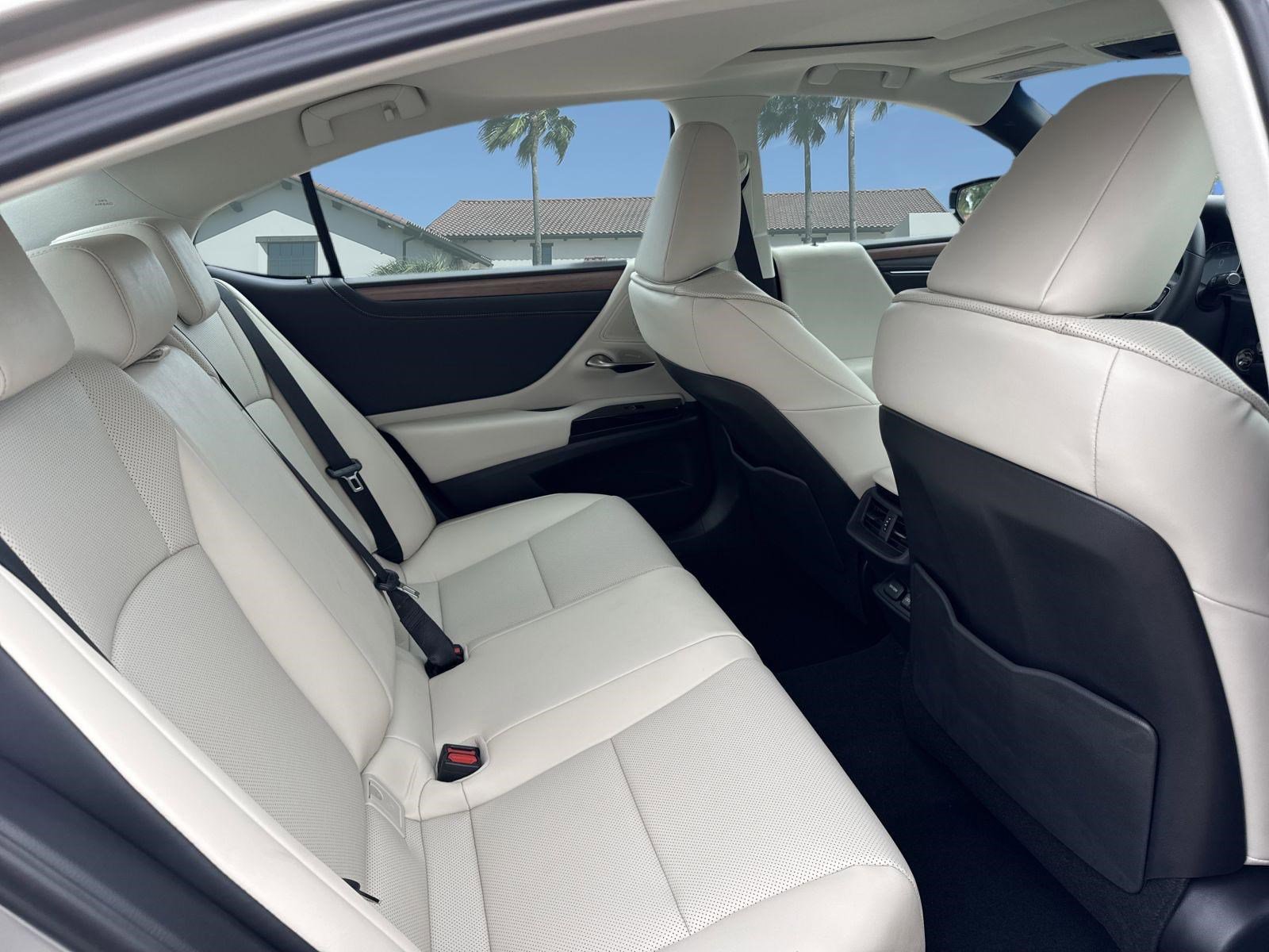 New 2025 Lexus ES 350 w/ Premium Package image 11