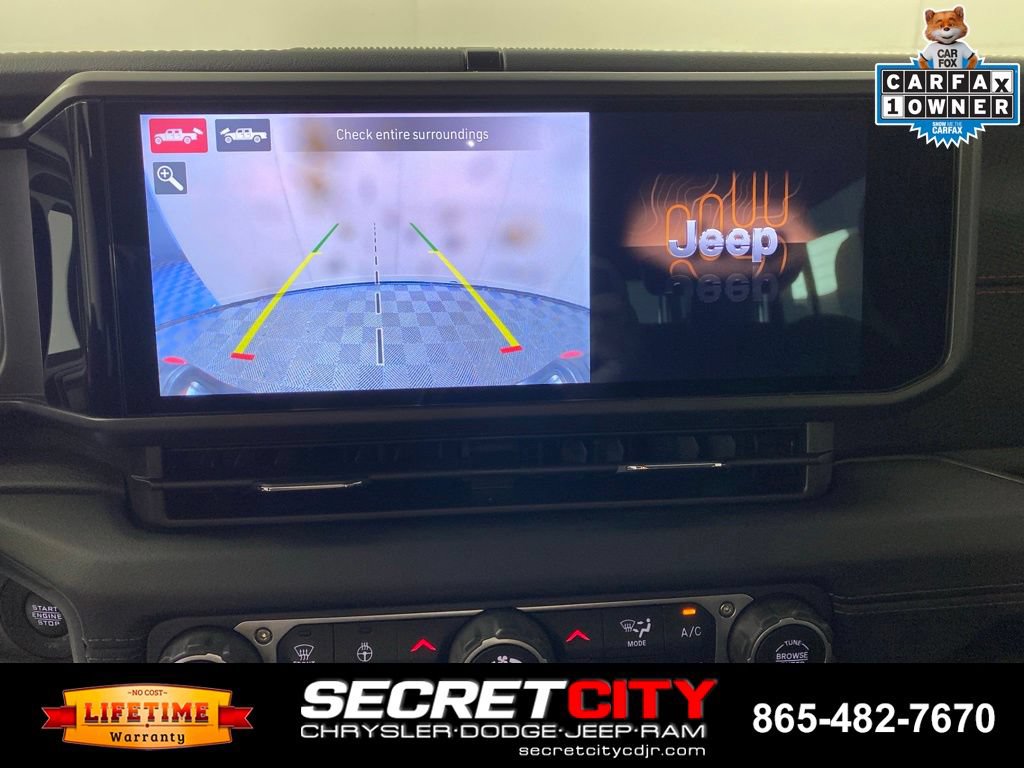Used 2024 Jeep Gladiator Rubicon w/ Technology Group AWD/4WD image 21
