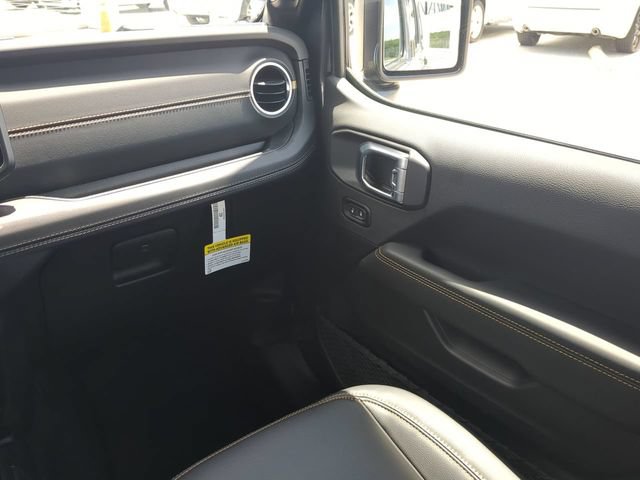New 2026 Jeep Wrangler Unlimited Sahara AWD/4WD image 19