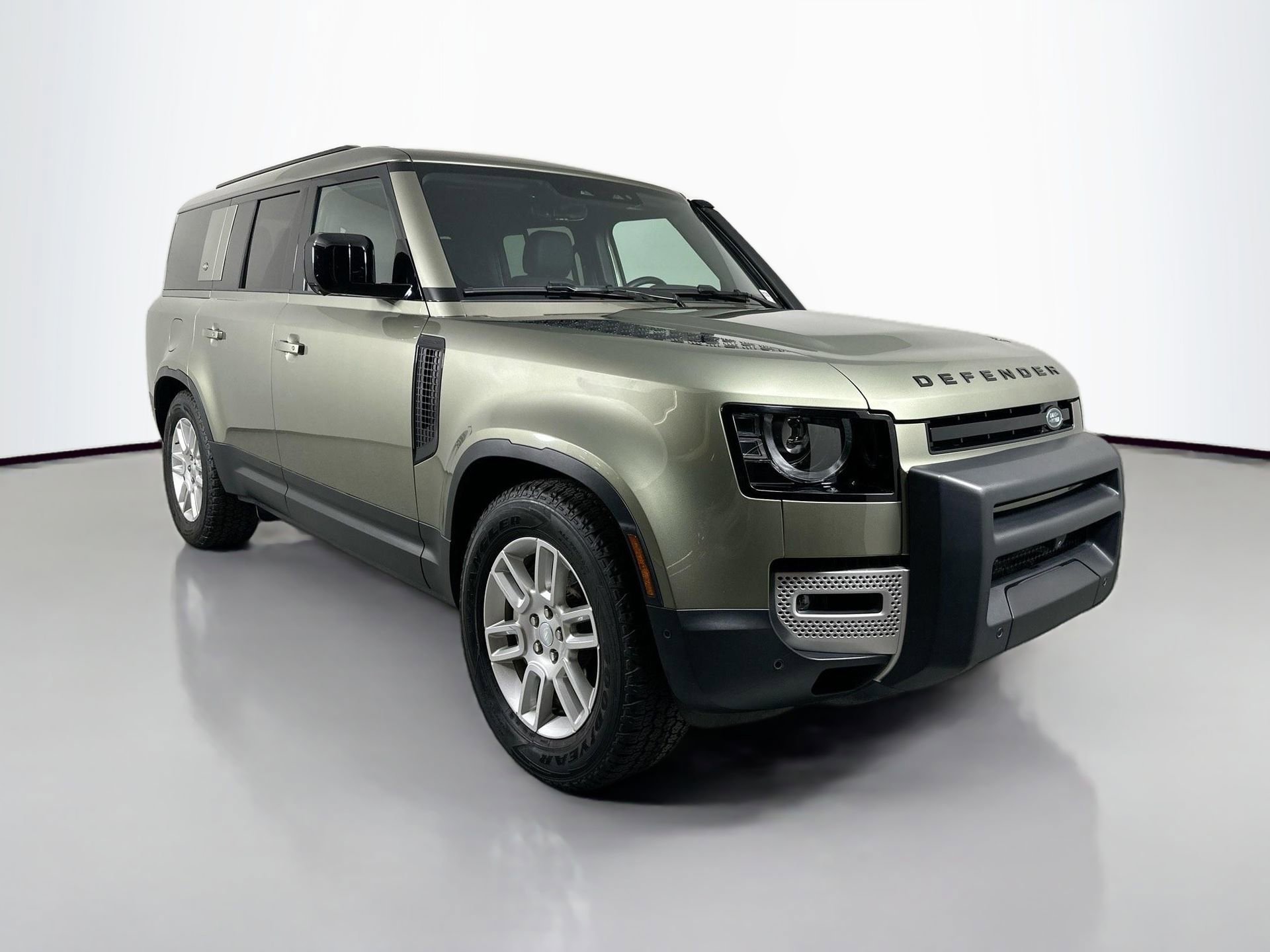 Certified 2024 Land Rover Defender 130 S image 3