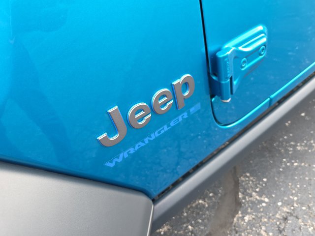 Used 2024 Jeep Wrangler Unlimited AWD/4WD image 10