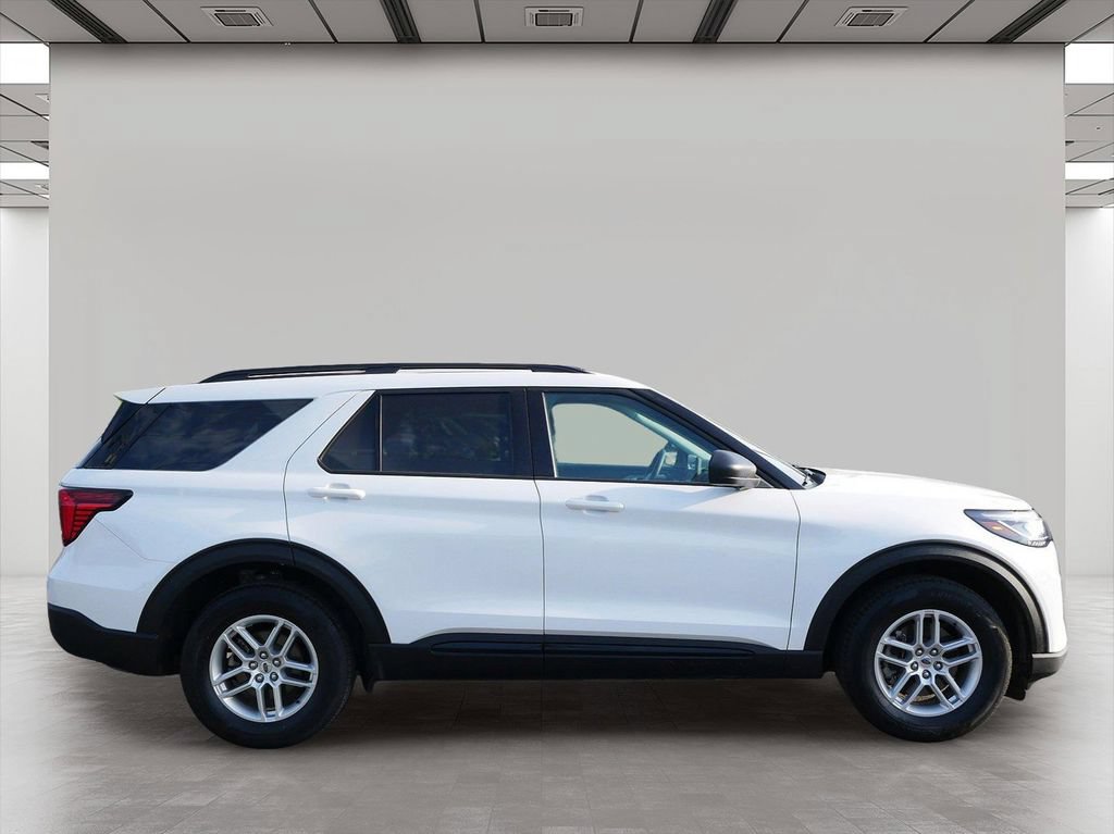 Used 2026 Ford Explorer Active AWD/4WD image 7