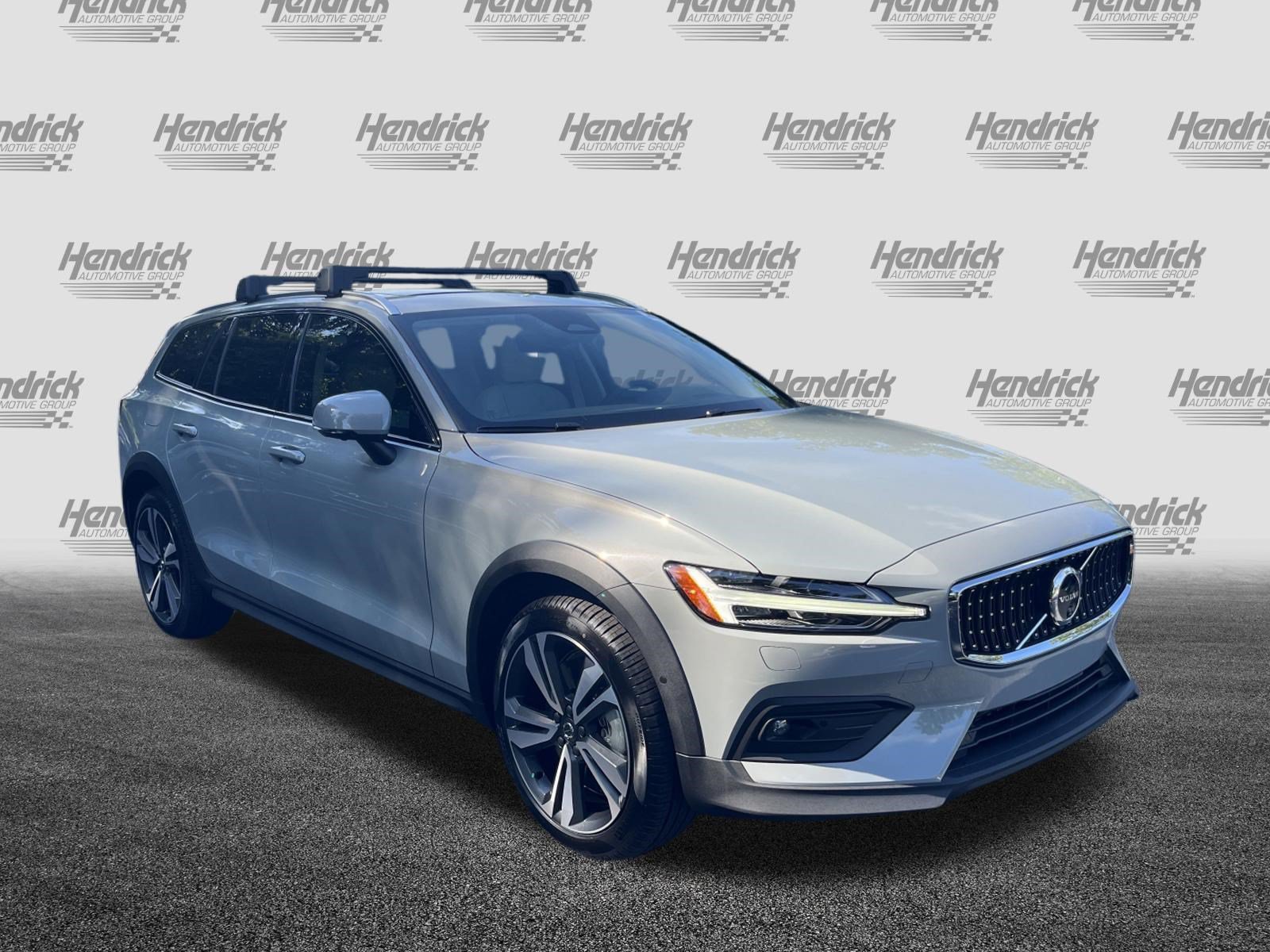 Certified 2026 Volvo V60 B5 Cross Country Plus w/ Protection Package Premier AWD/4WD image 2