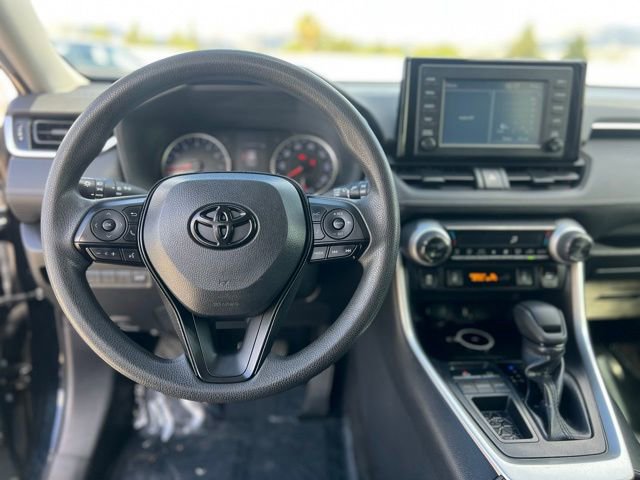 Used 2019 Toyota RAV4 XLE w/ Convenience Package FWD image 12