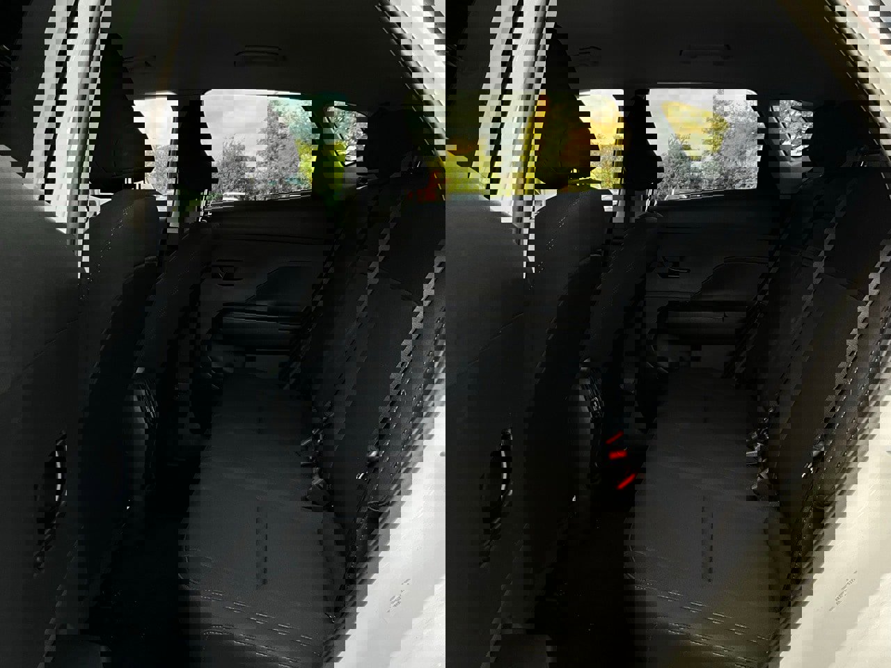 Used 2025 Hyundai Kona SEL image 12