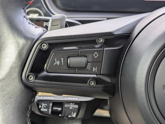 Used 2025 Porsche Cayenne AWD/4WD image 26