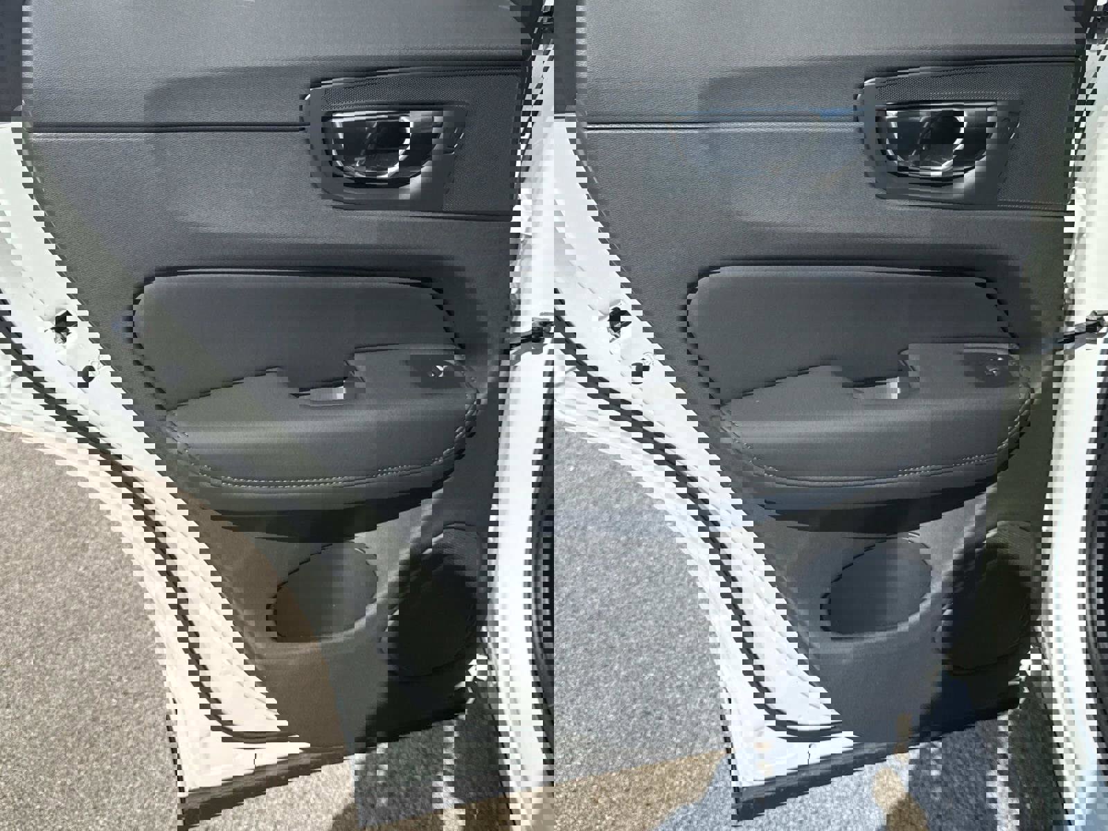 New 2026 Volvo XC60 B5 Plus w/ Climate Package image 10