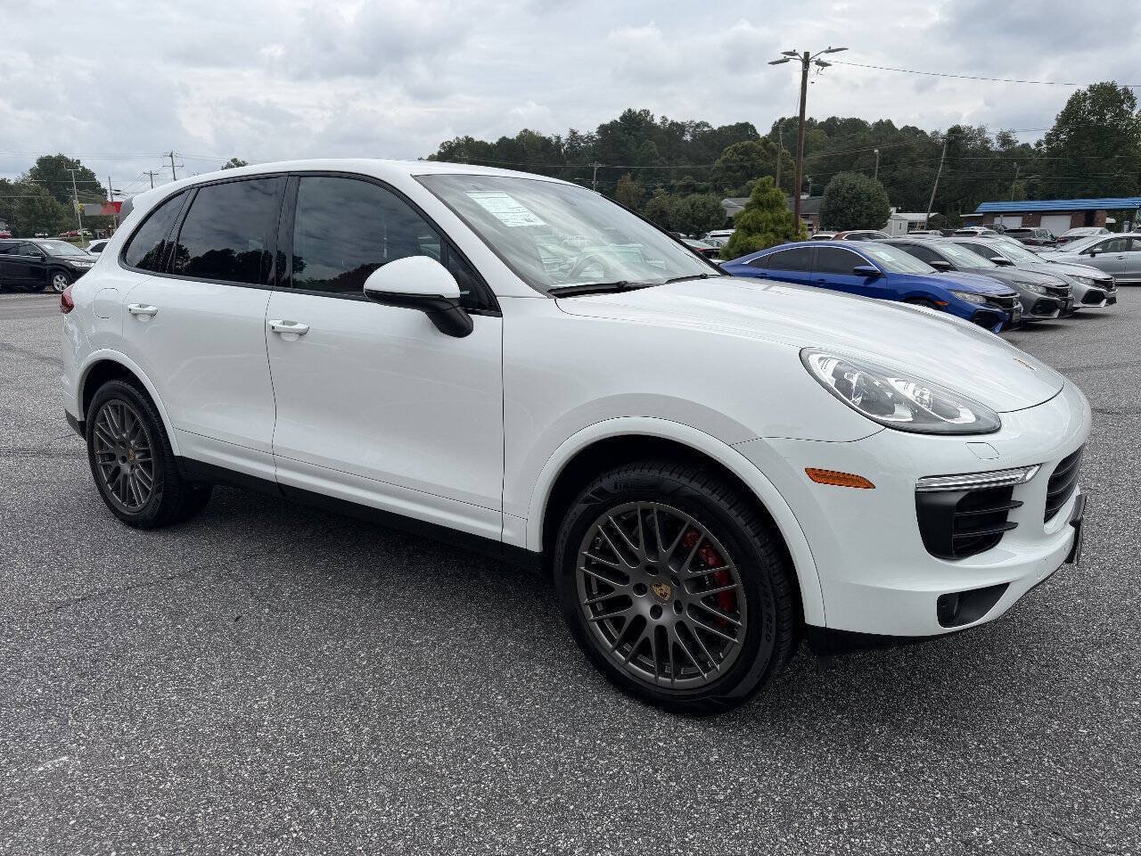 Used 2017 Porsche Cayenne Platinum Edition AWD/4WD image 5