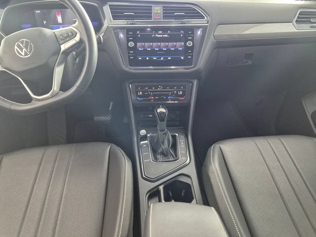 Used 2023 Volkswagen Tiguan SE FWD image 25