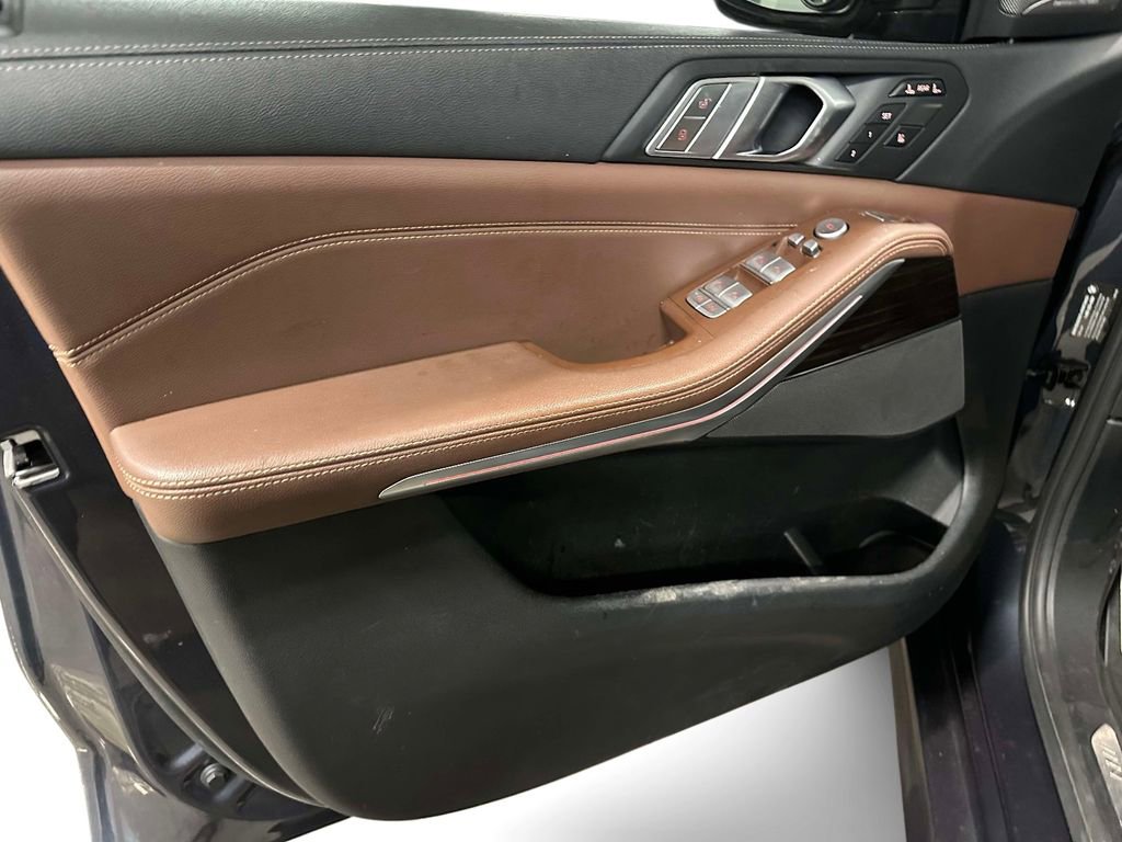 Used 2019 BMW X7 xDrive40i w/ Premium Package AWD/4WD image 23