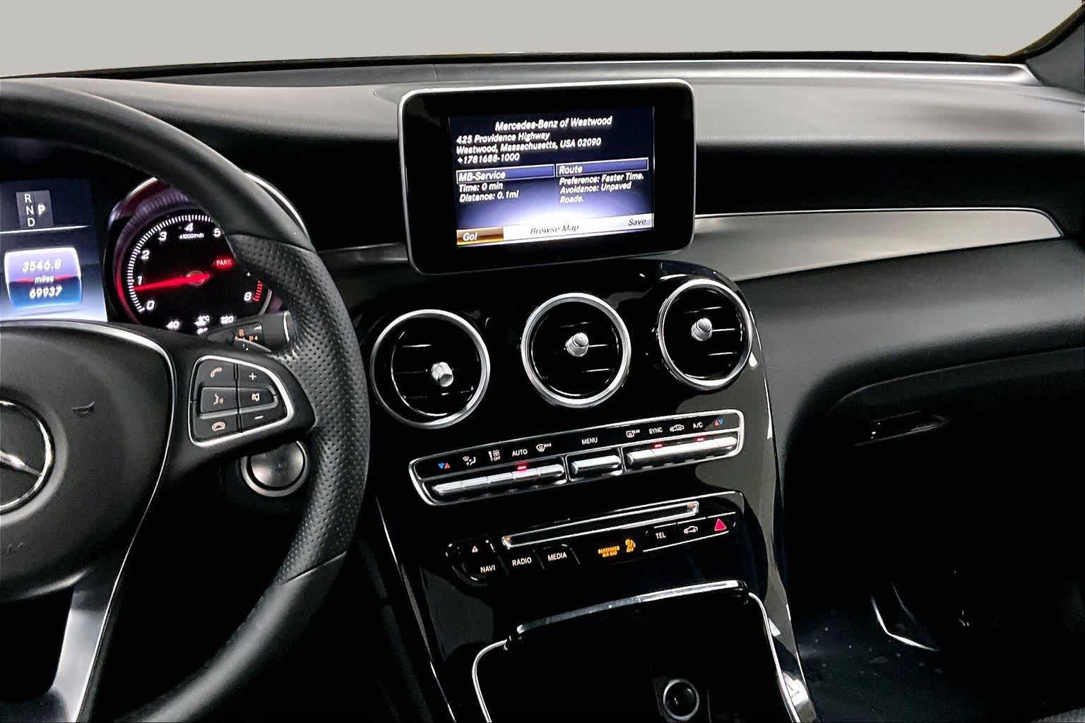 Used 2017 Mercedes-Benz GLC 300 4MATIC image 7
