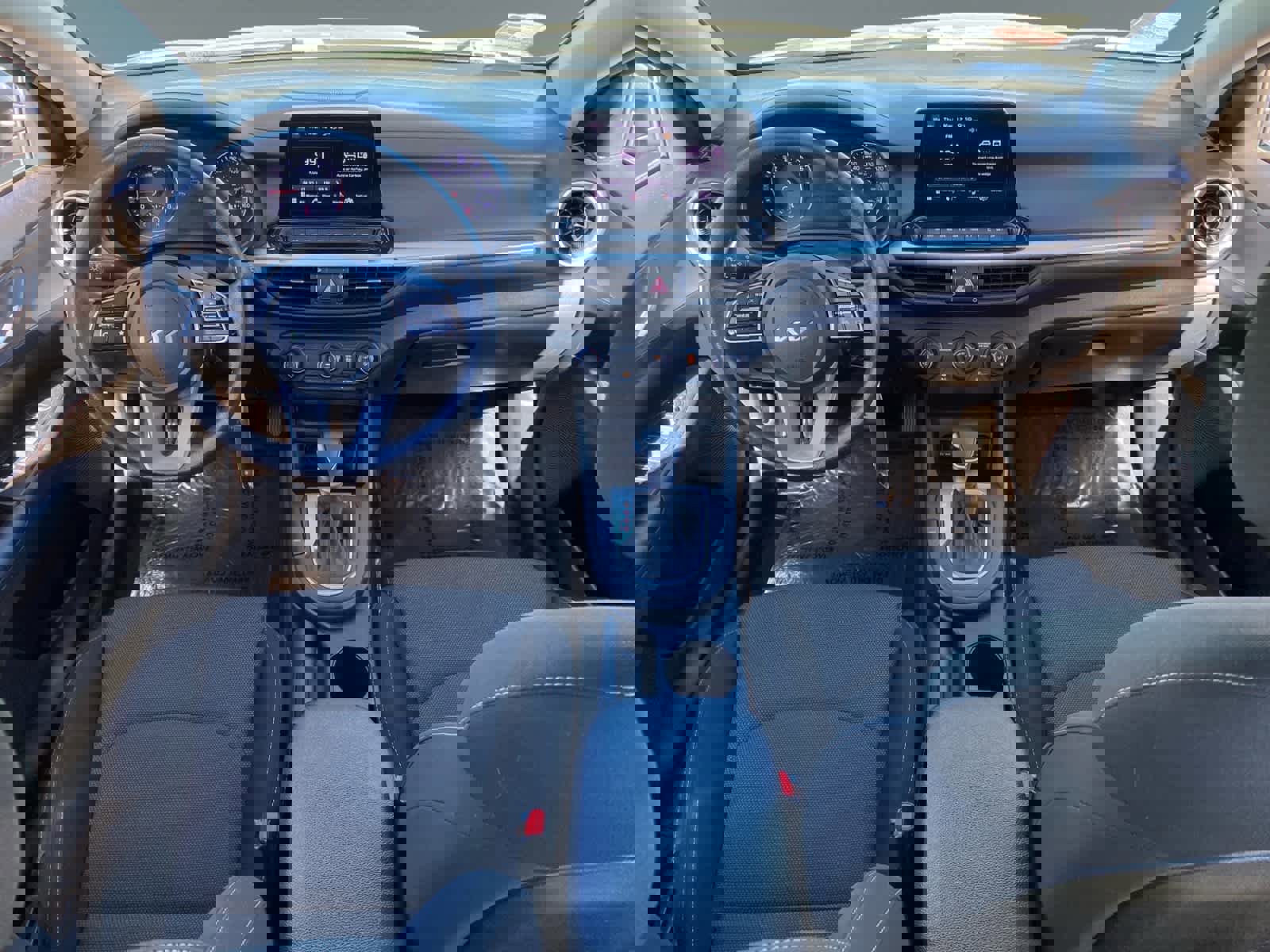 Used 2023 Kia Forte LXS image 10