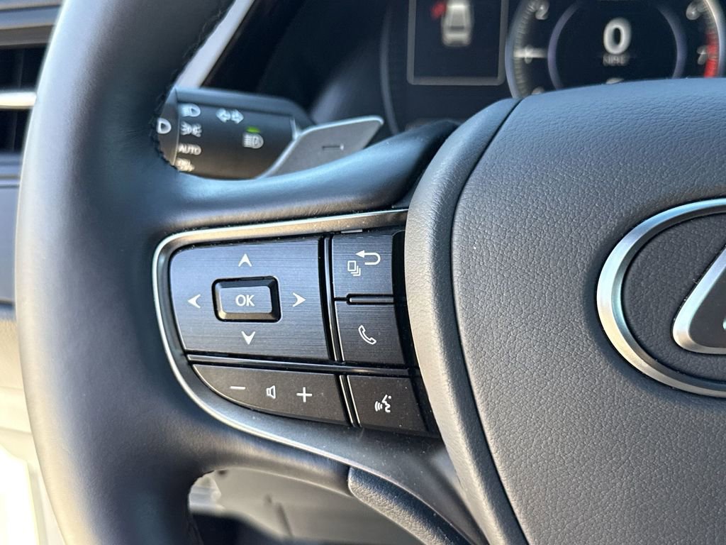 Used 2025 Lexus ES 350 w/ Premium Package image 27