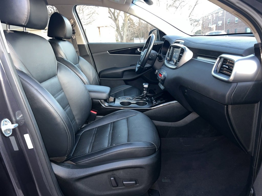 Used 2019 Kia Sorento EX image 24