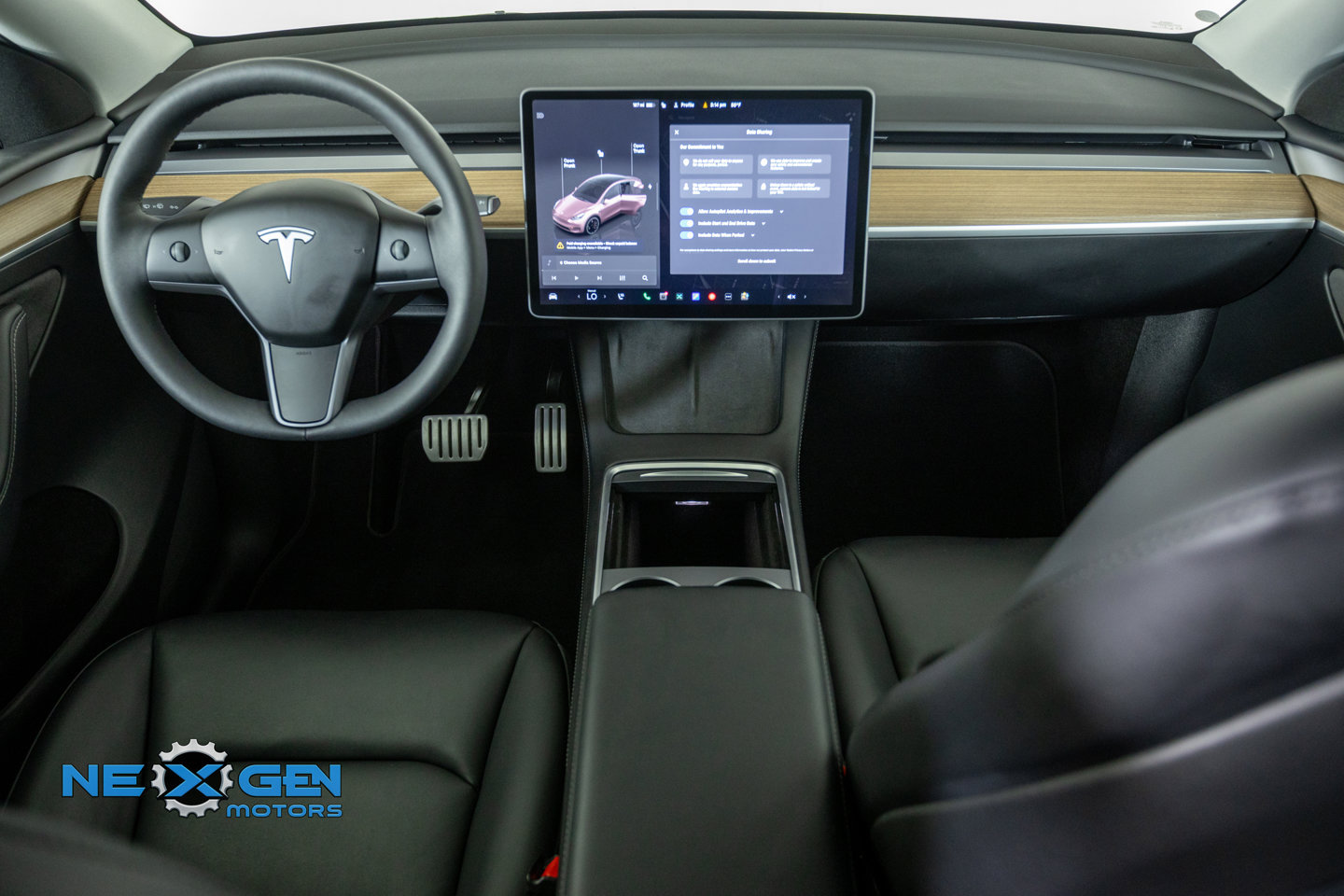 Used 2025 Tesla Model Y Performance AWD/4WD image 30