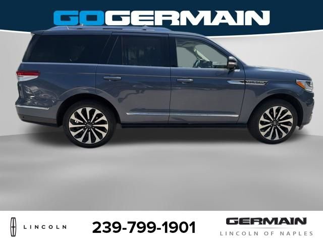 Used 2022 Lincoln Navigator Reserve AWD/4WD image 8