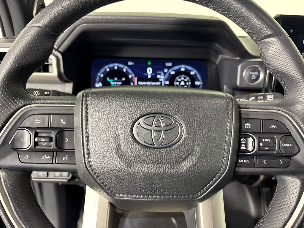 Used 2025 Toyota 4Runner Trailhunter AWD/4WD image 15