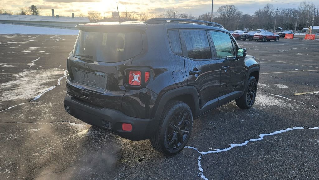 Used 2018 Jeep Renegade Altitude w/ UConnect 8.4 Nav Group AWD/4WD image 12