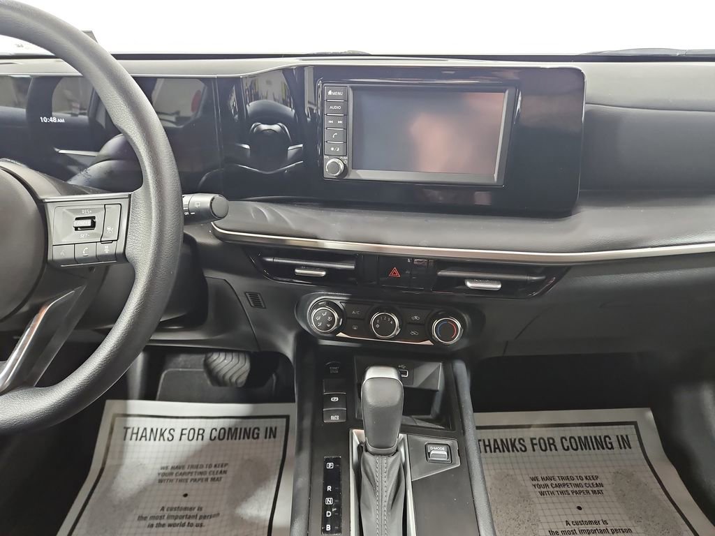 Used 2025 Nissan Kicks S image 18