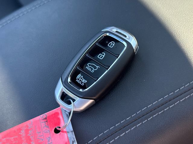 Used 2019 Hyundai Santa Fe AWD image 29