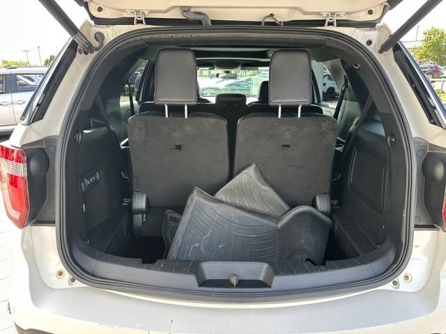 Used 2017 Ford Explorer Limited w/ Equipment Group 301A AWD/4WD image 22