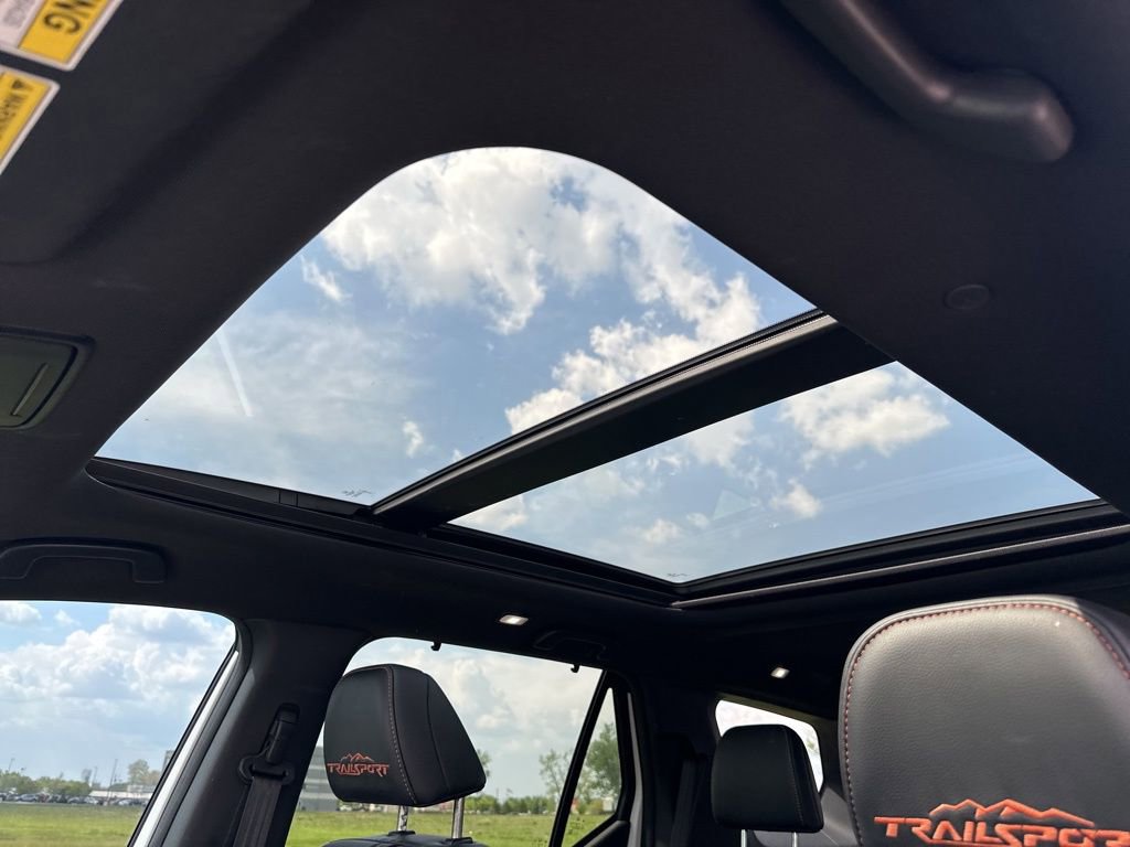 Used 2023 Honda Pilot TrailSport image 6